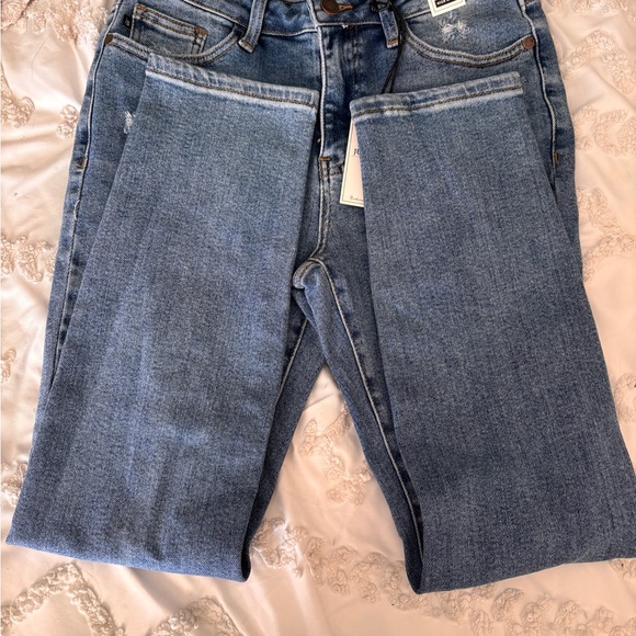 Judy Blue Blue Distressed High waisted Jeans 5/27 New with tags - Picture 6 of 10